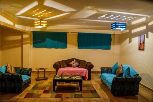Jamila cosy apartment - Tap to explore photos