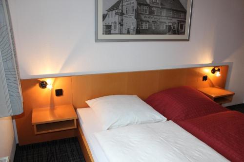 City Hotel - main image