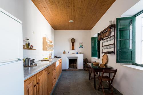 Casa del Ingeniero ,4 Hab 8 Pers Alberca, barbacoa in 格拉納多