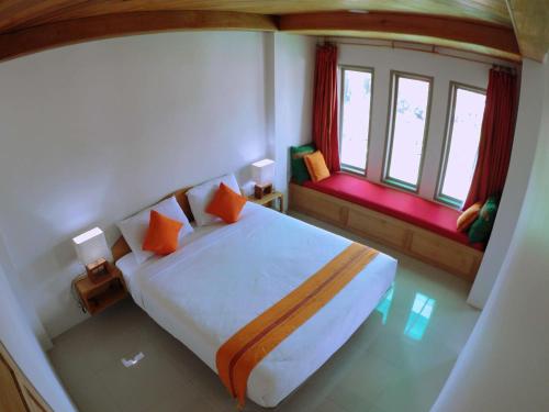 1 queen bed
