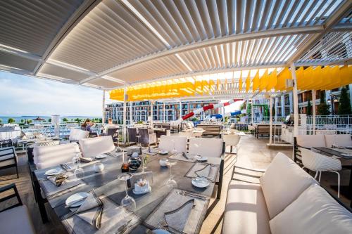 Premier Fort Beach Resort 4