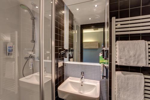 MEININGER Hotel Berlin Airport – Berlin, NY