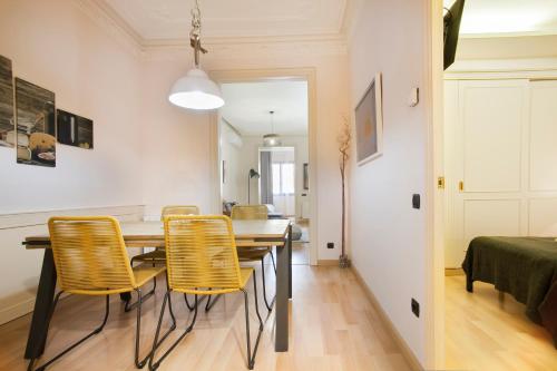 Tendency Apartments 6 Room Type - Economy Three-Bedroom Apartment 4- Diputacion 307