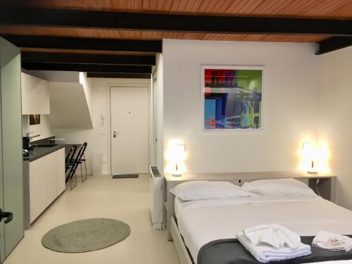 Studio Apartment - Via Sant'Alessio 30 room in VeronaJourneys