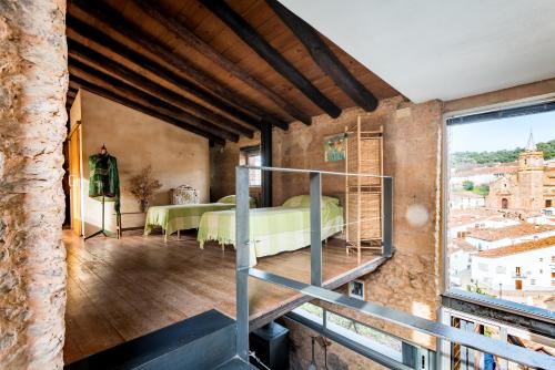 El Risco del Lomero, chimenea 4 Huesp max in Valdelarco