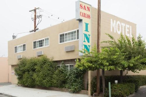 San Carlos Inn San Carlos Inn is conveniently located in the popular San Francisco International Airport area. The property offers a wide range of amenities and perks to ensure you have a great time. All the necessa