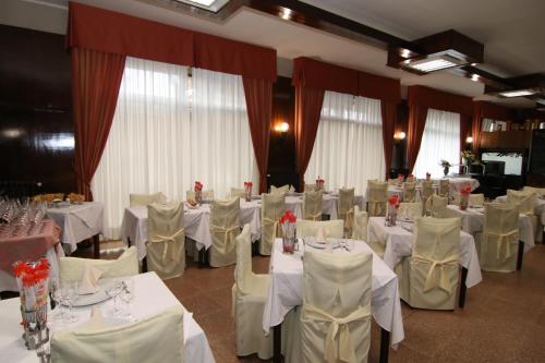 hotel ristorante vittoria – Pompeji, NY