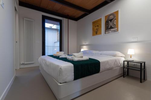 One-Bedroom Apartment - Via Sant'Alessio 30 image 10