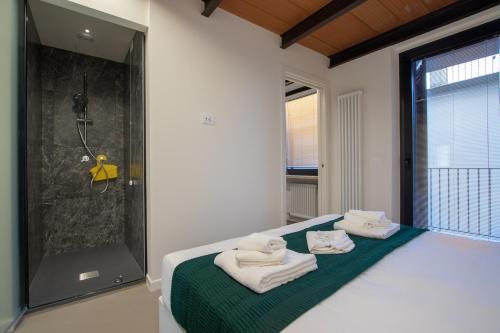 One-Bedroom Apartment - Via Sant'Alessio 30 image 9