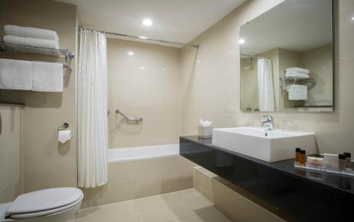 Clayton Hotel Silver Springs - image 11