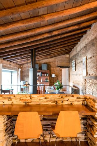 El Zarzo de Nemesio, chimenea barbacoa 2 Hab 4 Pers mas 2 Max in Valdelarco