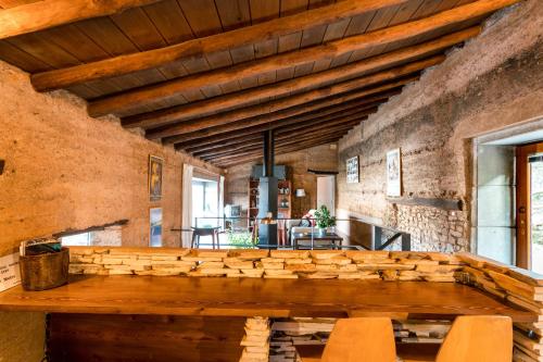 El Zarzo de Nemesio, chimenea barbacoa 2 Hab 4 Pers mas 2 Max in Valdelarco