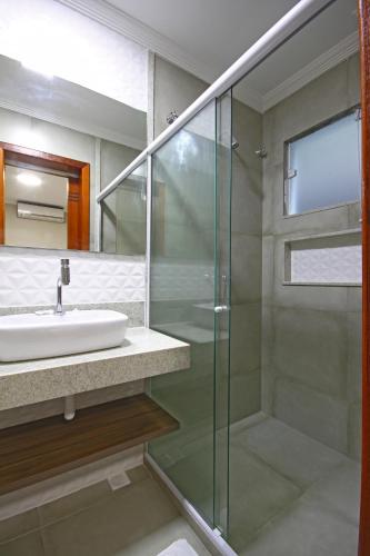 3 twin beds