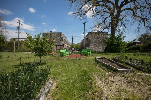 Kert, Hostel Detroit near Detroit Művészeti Intézet
