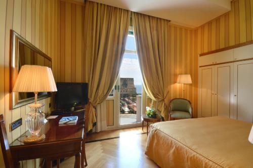 Grand Hotel Vesuvio - image 6