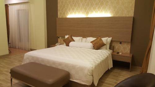 Muara Hotel Ternate (Muara Hotel and Mall Ternate)