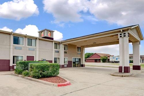 Super 8 by Wyndham Waxahachie TX - Hotel - Waxahachie