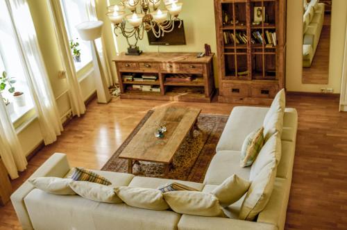 Guest Apartment at Canal Griboedova 10