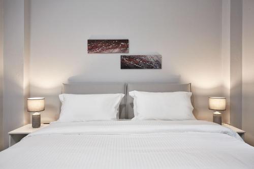 Charming 1bd Apt at Concert Hall - Tap to explore photos