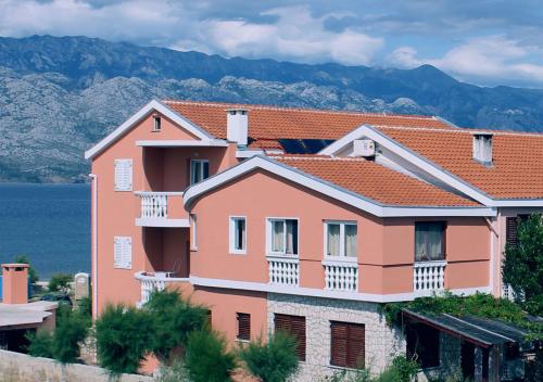  villa ata razanac, Ražanac bei Štikada