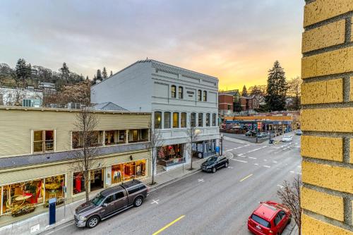 Oak Street Lofts - image 6