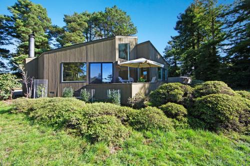 The Wolf House - image 7