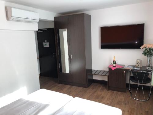 Hotel König - image 12