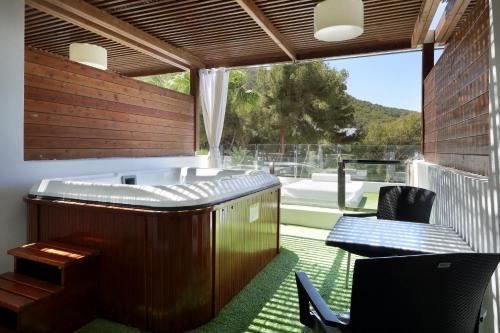 Palladium Hotel Cala Llonga - Adults Only - image 12