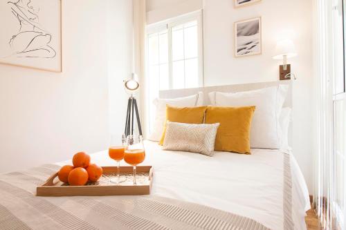 One-Bedroom Apartment image 6