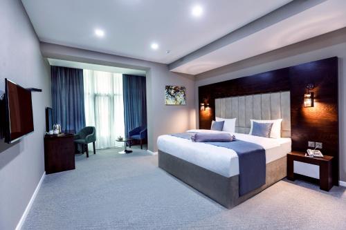 Parallel Hotel in Yasamal