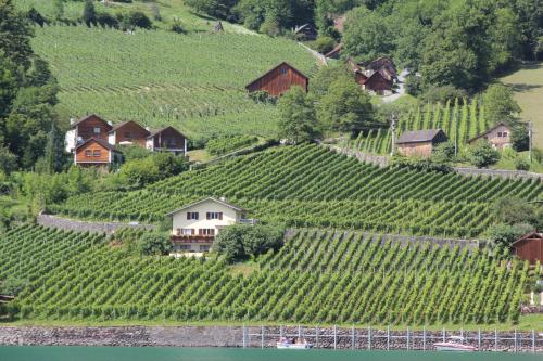 Haus Bünten in Quinten, Schweiz