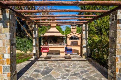 Luxury Villa Helios in Koropi