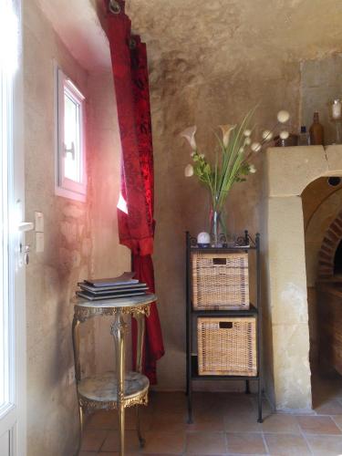 設施, Troglodelice in 阿宰勒里多