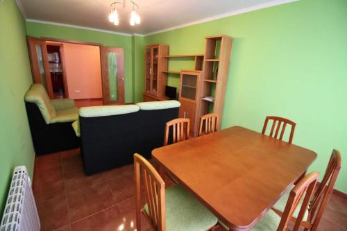 Pisos Buño (Pisos Buno) in Buño