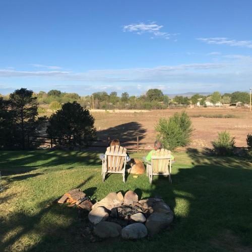 Old Taos Guesthouse B&B