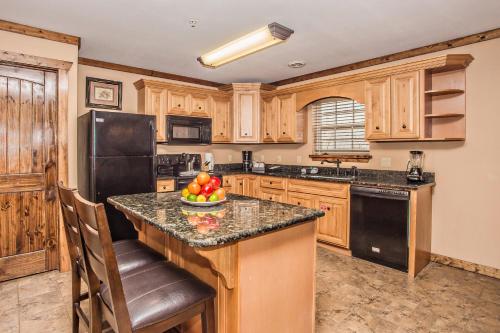 Kitchen, The Lodges at the Great Smoky Mountains in Pigeon Forge (TN)