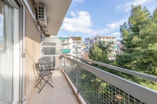 Top sightseeing 3rd floor studio on a paved road!, Atény (fotografie 8)