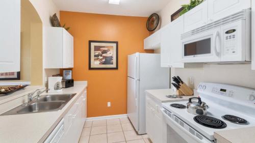 The Great Escape Condo - image 5