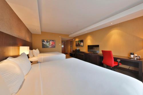 King Room with Two King Beds - Non-Smoking image 3