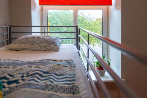 2 twin beds
