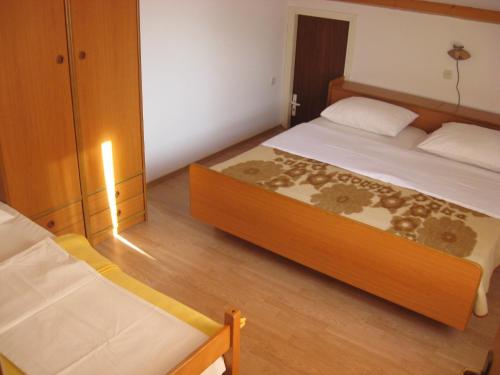 One-Bedroom Apartment in Barbat III - main image