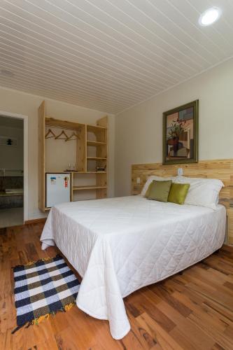 Pousada Condado Matarazzo Pousada Condado Matarazzo is a popular choice amongst travelers in Campos Do Jordao, whether exploring or just passing through. The property offers a wide range of amenities and perks to ensure you ha