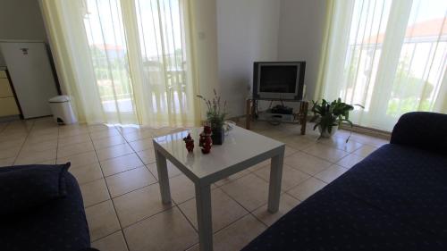 Apartment in Malinska/Insel Krk 12989