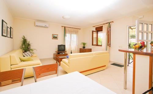  Apartments in Pula/Istrien 11378 in Veli Vrh