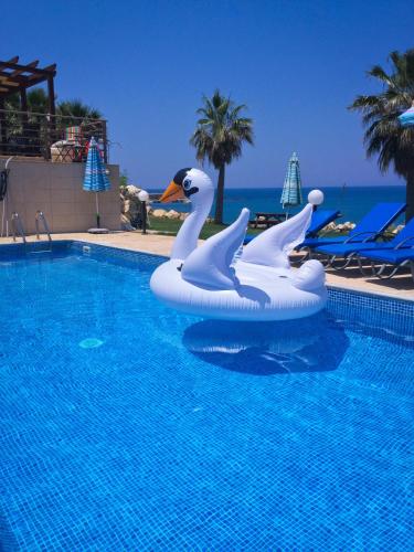 Kallinousa Beach Villa - image 3
