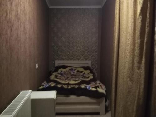1 double bed, 2 twin beds