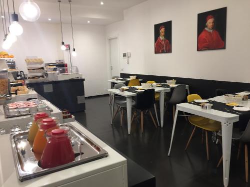 Adrianus Hotel - image 11