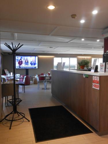 Lobby, Campanile Hotel Aurillac in Aurillac