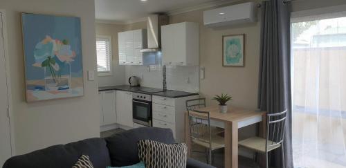 . Rose Apartments Unit 6 Central Rotorua-Accommodation & Spa