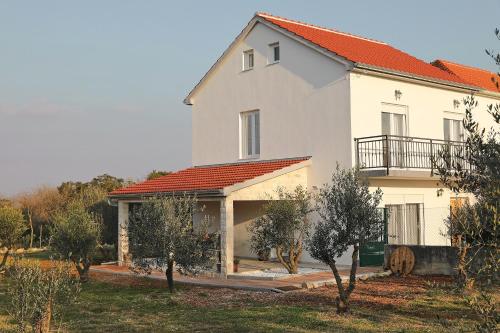  Holiday Home Hrast in Debeljak